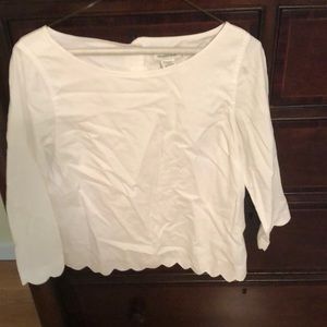 Vineyard Vines Scalloped women’s white top